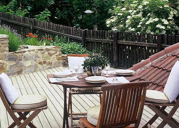 Отель Family 3*