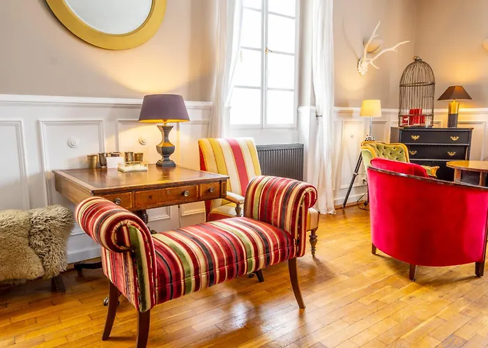 Отель Family Okor