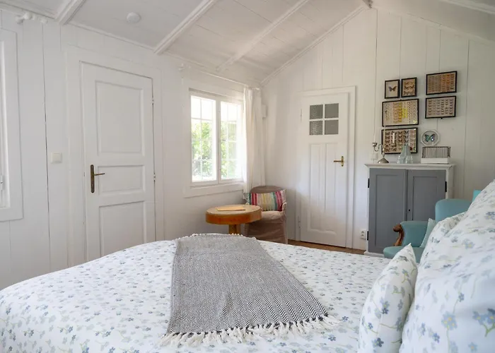 Отель Family Okor